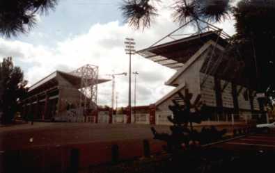 Stade Saint Symphorien - Au&szlig;enansicht